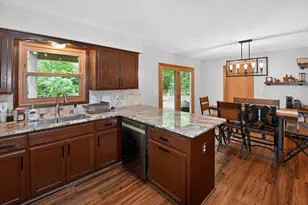 9015 S 84th St, Franklin, WI 53132 - Photo 11