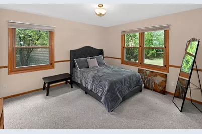 9015 S 84th St, Franklin, WI 53132 - Photo 17