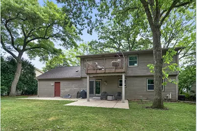 9015 S 84th St, Franklin, WI 53132 - Photo 3