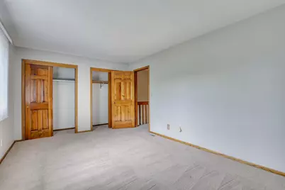 1360  Meadowcreek Dr #F, Pewaukee, WI 53072 - Photo 17