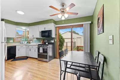 4353 S 61st St, Greenfield, WI 53220 - Photo 5