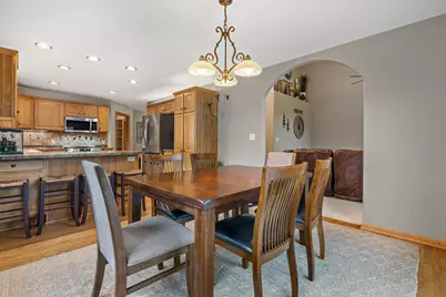 W231N7902  Martin Ct, Sussex, WI 53089 - Photo 9