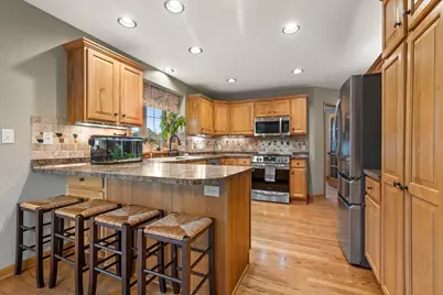 W231N7902  Martin Ct, Sussex, WI 53089 - Photo 7