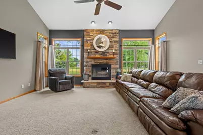 W231N7902  Martin Ct, Sussex, WI 53089 - Photo 15