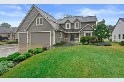 W231N7902  Martin Ct, Sussex, WI 53089 - Photo 1