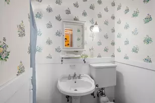 703 N 6th St, Manitowoc, WI 54220 - Photo 37