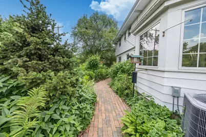 2828 N 122nd St, Wauwatosa, WI 53222 - Photo 43