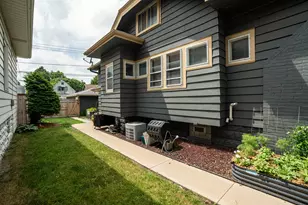1015 S 76th St, West Allis, WI 53214 - Photo 31