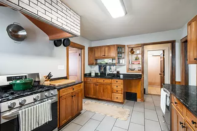 1015 S 76th St, West Allis, WI 53214 - Photo 13