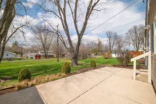 W63N391 Hillcrest Ave, Cedarburg, WI 53012 - Photo 17