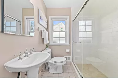W63N391  Hillcrest Ave, Cedarburg, WI 53012 - Photo 11