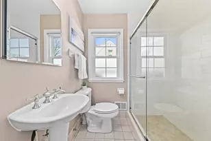 W63N391 Hillcrest Ave, Cedarburg, WI 53012 - Photo 11