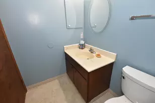 104 Woodfield Ct, Racine, WI 53402 - Photo 19