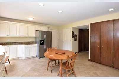 104  Woodfield Ct, Racine, WI 53402 - Photo 13