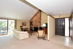 104 Woodfield Ct, Racine, WI 53402 - Photo 7