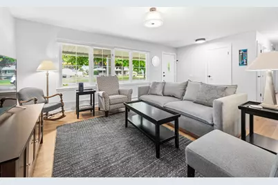 N88W6311  Willowbrooke Dr, Cedarburg, WI 53012 - Photo 5