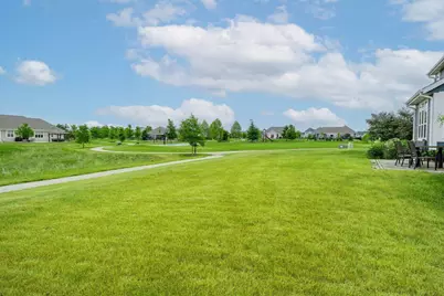 3122  Mendota Ct, Summit, WI 53066 - Photo 5