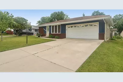 3414  Oakwood Dr, Racine, WI 53406 - Photo 33