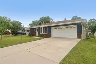 3414 Oakwood Dr, Racine, WI 53406 - Photo 33