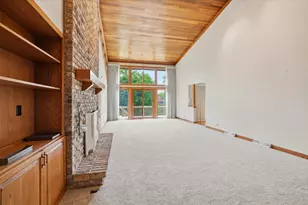 790 Garrison Ct, Delafield, WI 53018 - Photo 7