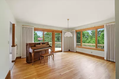 790  Garrison Ct, Delafield, WI 53018 - Photo 13