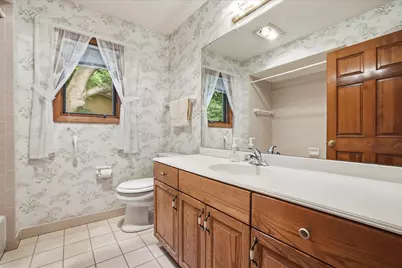 790  Garrison Ct, Delafield, WI 53018 - Photo 25