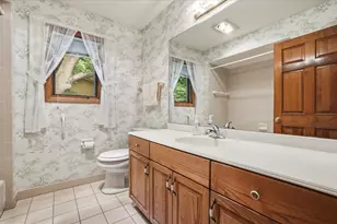 790 Garrison Ct, Delafield, WI 53018 - Photo 25