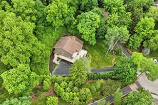 790 Garrison Ct, Delafield, WI 53018 - Photo 35