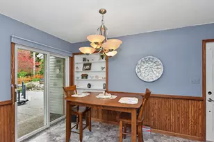 211 E Alta Loma Cir, Thiensville, WI 53092 - Photo 9