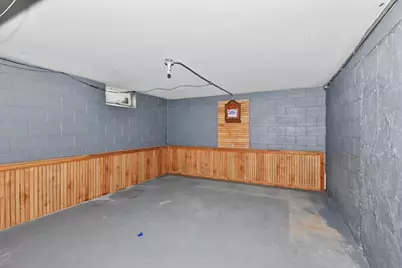 211 E Alta Loma Cir, Thiensville, WI 53092 - Photo 23