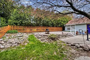 211 E Alta Loma Cir, Thiensville, WI 53092 - Photo 33