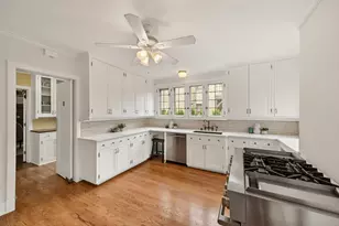3445 N Lake Dr, Milwaukee, WI 53211 - Photo 15