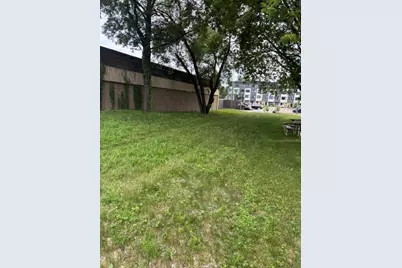 1113  3rd St, La Crosse, WI 54601 - Photo 3