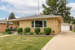1521 25th St, Kenosha, WI 53140 - Photo 1