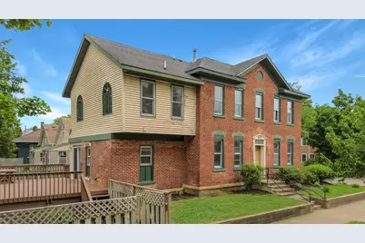 1501  Johnson St, La Crosse, WI 54601 - Photo 3