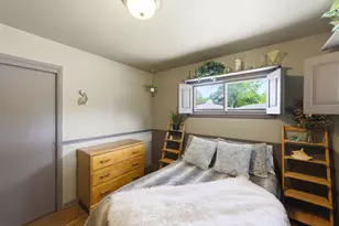5751 S 22nd St, Milwaukee, WI 53221 - Photo 15