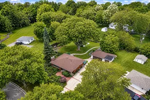 5751 S 22nd St, Milwaukee, WI 53221 - Photo 33