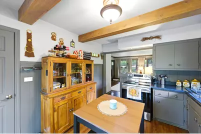 5751 S 22nd St, Milwaukee, WI 53221 - Photo 9