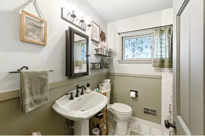 5751 S 22nd St, Milwaukee, WI 53221 - Photo 11