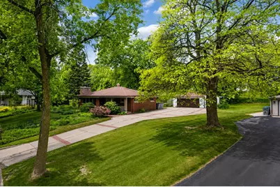 5751 S 22nd St, Milwaukee, WI 53221 - Photo 3