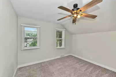 10918 W Wells St, Wauwatosa, WI 53226 - Photo 17