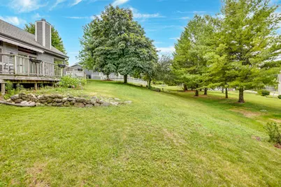 940  Bartlett Dr, Oconomowoc, WI 53066 - Photo 23