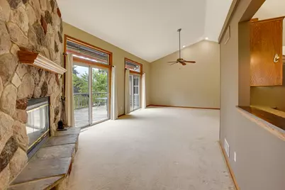 940  Bartlett Dr, Oconomowoc, WI 53066 - Photo 5