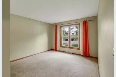 940  Bartlett Dr, Oconomowoc, WI 53066 - Photo 15