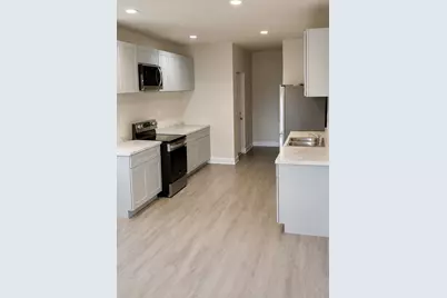 2429 N 8th St, Milwaukee, WI 53206 - Photo 5