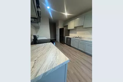 2429 N 8th St, Milwaukee, WI 53206 - Photo 13