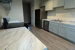 2429 N 8th St, Milwaukee, WI 53206 - Photo 13