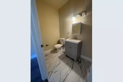 2429 N 8th St, Milwaukee, WI 53206 - Photo 13