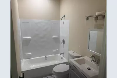 2429 N 8th St, Milwaukee, WI 53206 - Photo 11