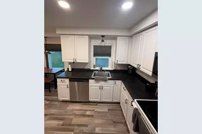 7531  25th St, Kenosha, WI 53143 - Photo 5